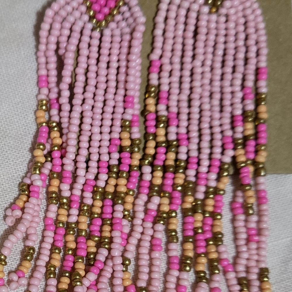 Lighyweight Beaded Hot And Light Pink With Gold Beaded Earrings. Nwt - Picture 3 of 5